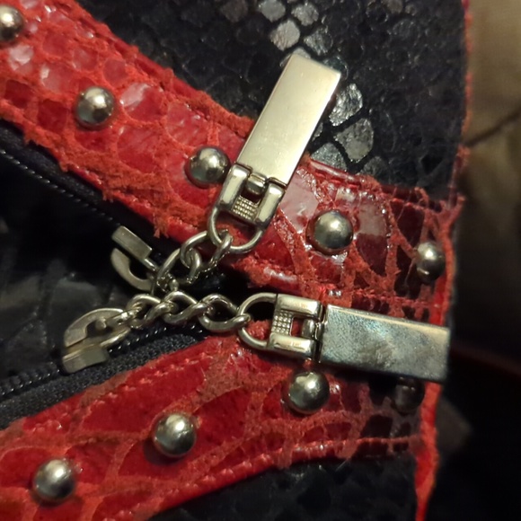 ❤️RARE LEATHER MISS MAK 🖤 - Picture 6 of 10